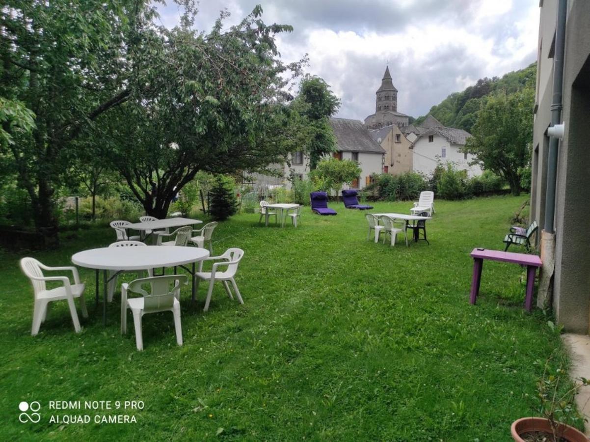 Tulipe, Appartement 5 Personnes, Entre Sancy Et Volcans D'Auvergne Orcival Exterior photo